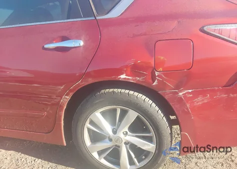 2015 Nissan Altima 2.5 Sv из США, поврежденный, VIN 1N4AL3AP2FC281482